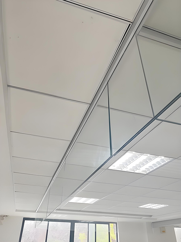 雁塔玻璃雁塔挡烟垂壁