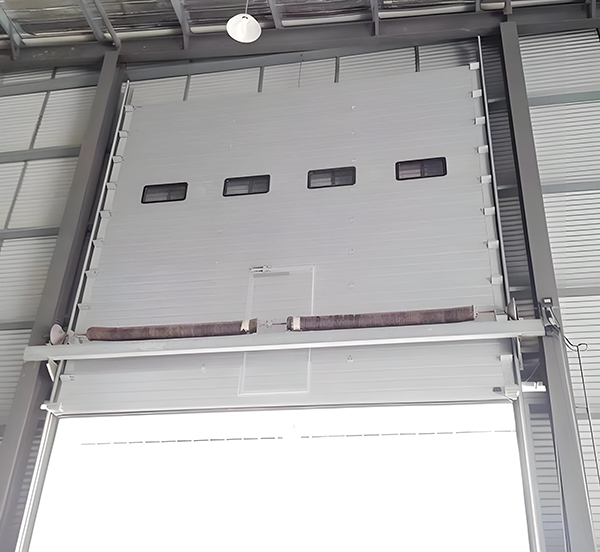 雁塔工业滑升门