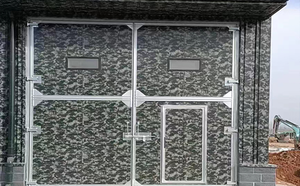 雁塔工业平开门