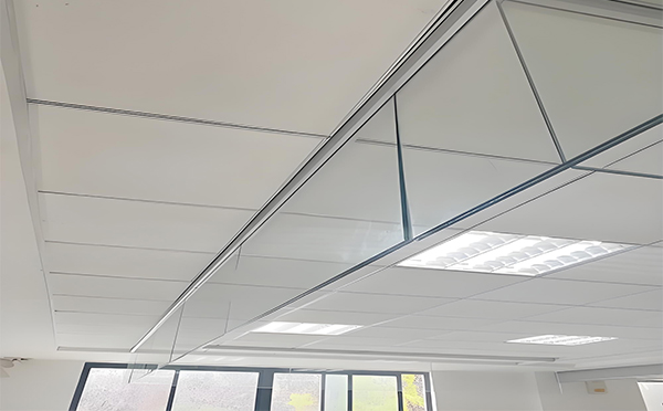 雁塔玻璃挡烟垂壁