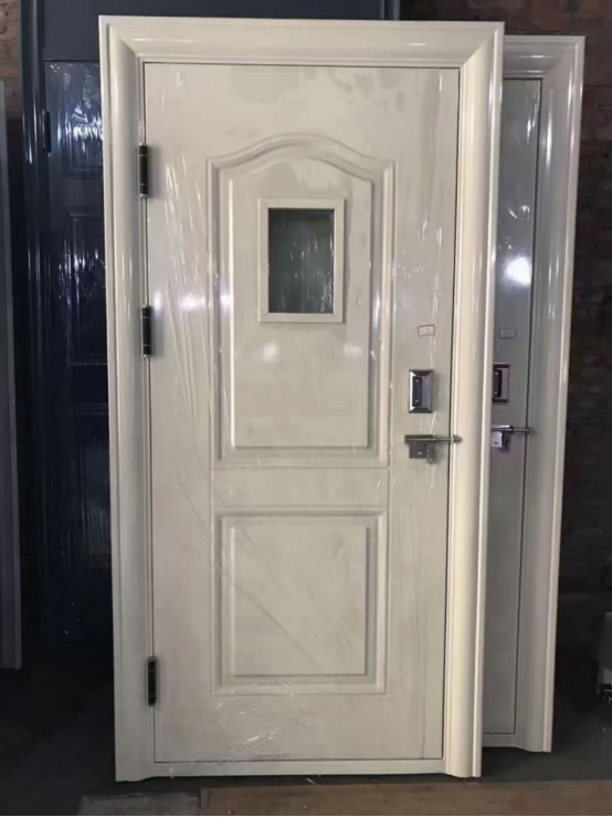 雁塔学校教室门