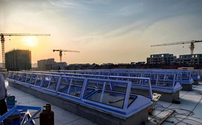 消防雁塔排烟窗开启角度