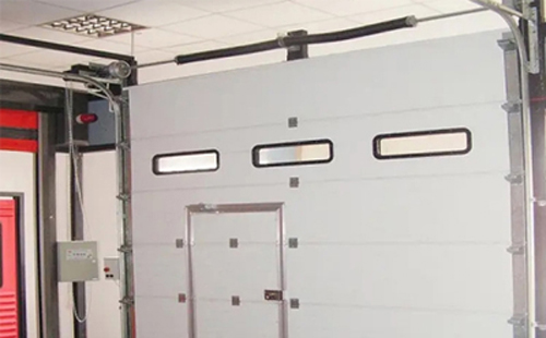 雁塔工业提升门的安装方法