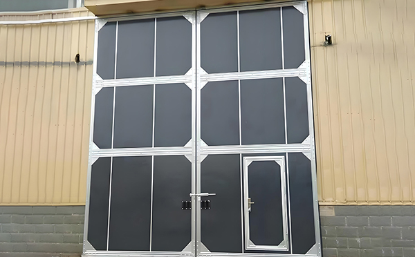 厂房雁塔工业门选择与维护全解析：提升效率与安全的关键要素