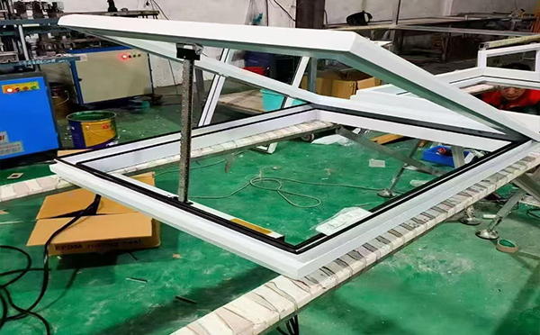 某地下车库出入口雁塔排烟窗配置工程