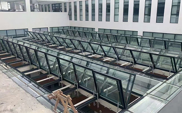 百安科技有限公司近期雁塔排烟窗项目案例分享 百安科技有限公司近期雁塔排烟窗项目案例分享