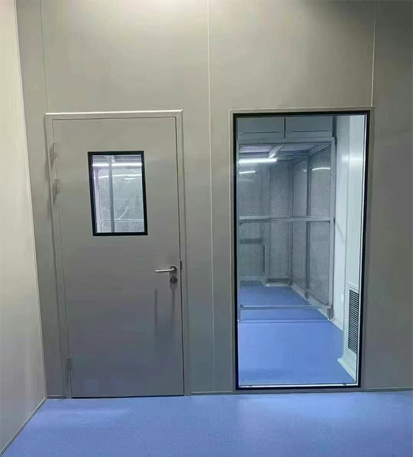 学校教学楼完成雁塔防火门标准化安装