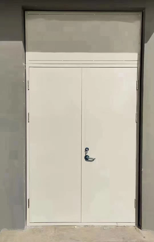 展览馆项目完成大跨度雁塔防火门安装